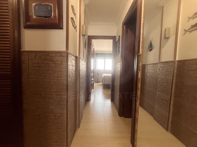3 bedroom Apartment for sale in Cádiz city - € 205,000 (Ref: 9988162)