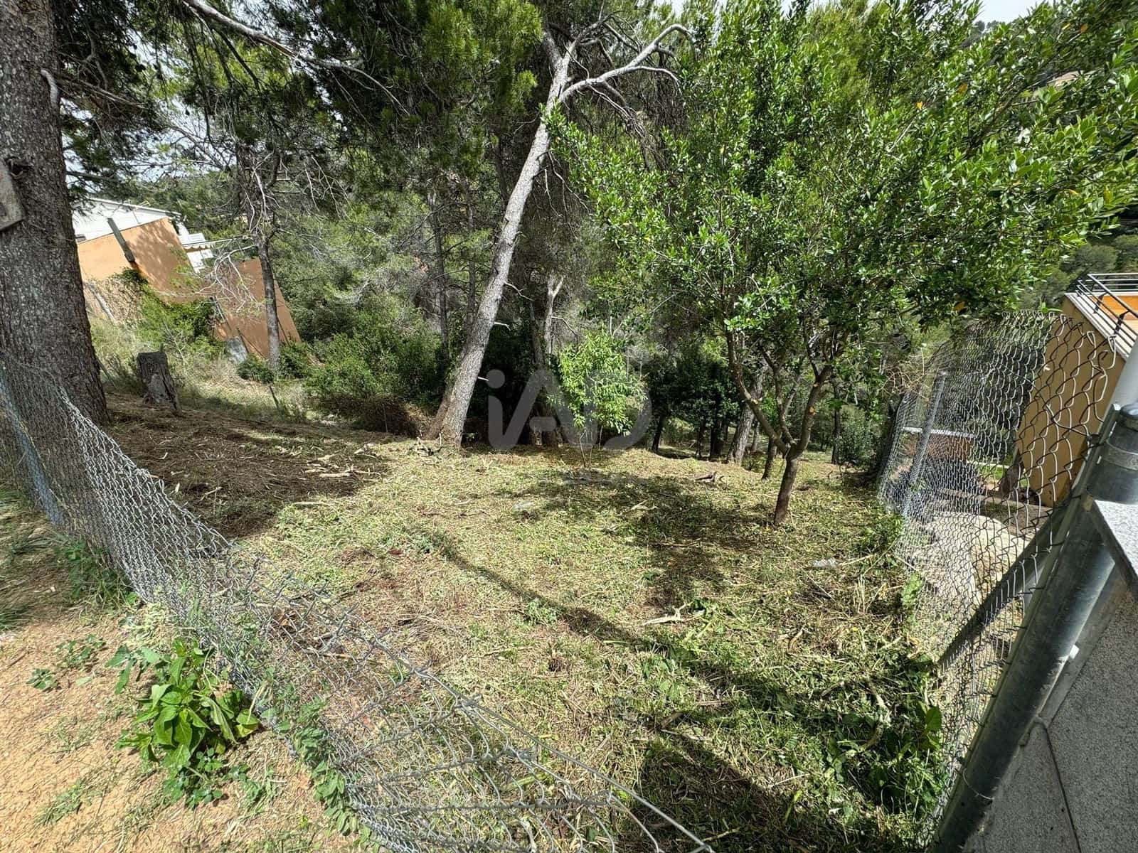 Building Plot for sale in Barcelona city - € 29,900 (Ref: 9988163)