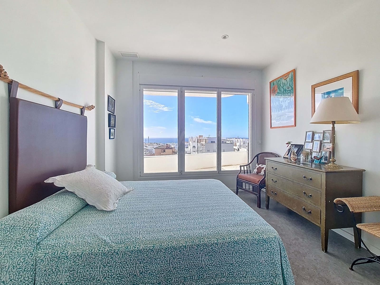 2 soverom Leilighet til salgs i Cadiz by med svømmebasseng garasje - € 550 000 (Ref: 9988164)