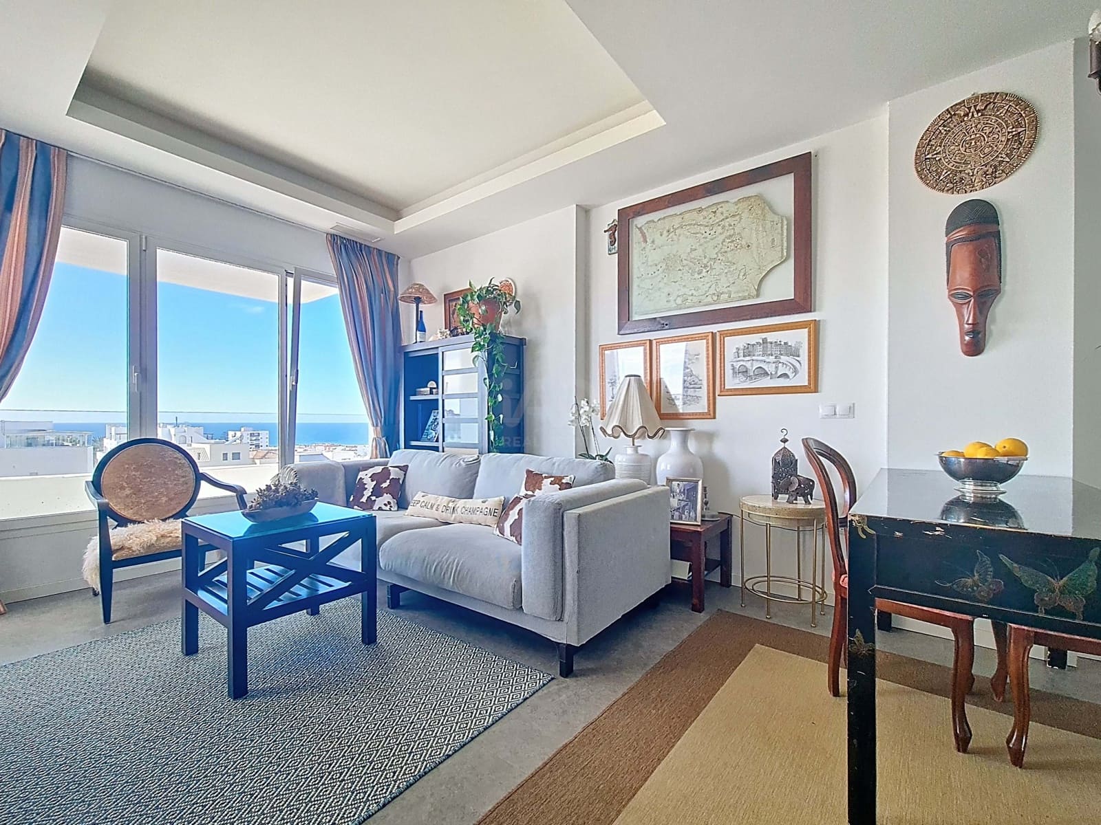 2 soverom Leilighet til salgs i Cadiz by med svømmebasseng garasje - € 550 000 (Ref: 9988164)
