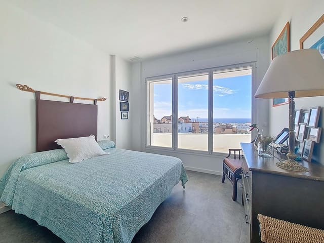 2 soverom Leilighet til salgs i Cádiz by med svømmebasseng garasje - € 550 000 (Ref: 9988164)