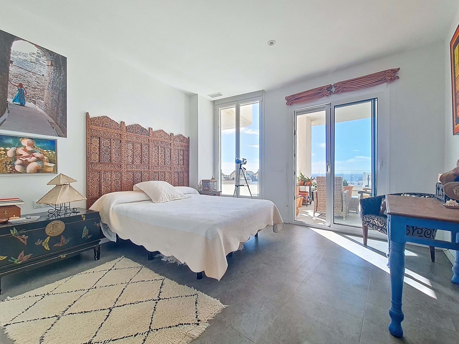 2 soverom Leilighet til salgs i Cadiz by med svømmebasseng garasje - € 550 000 (Ref: 9988164)