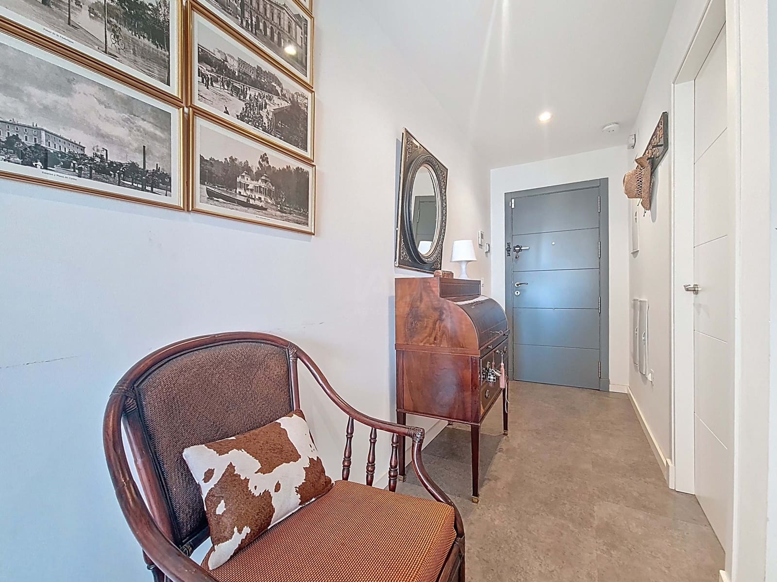 2 soverom Leilighet til salgs i Cadiz by med svømmebasseng garasje - € 550 000 (Ref: 9988164)
