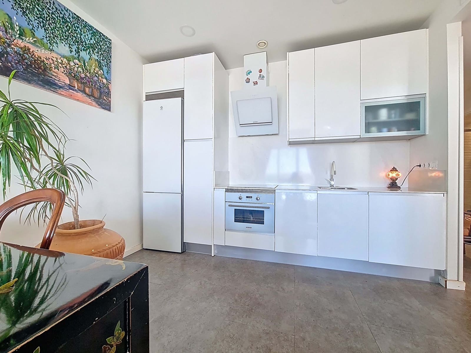 2 soverom Leilighet til salgs i Cadiz by med svømmebasseng garasje - € 550 000 (Ref: 9988164)