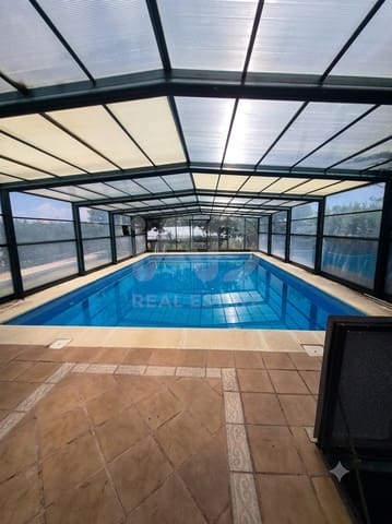 4 camera da letto Villa in vendita in León città con piscina garage - 320.000 € (Rif: 9988166)