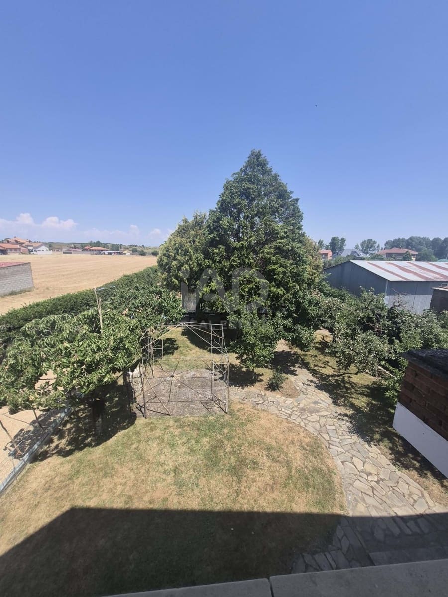 4 camera da letto Villa in vendita in Leon citta con piscina garage - 320.000 € (Rif: 9988166)