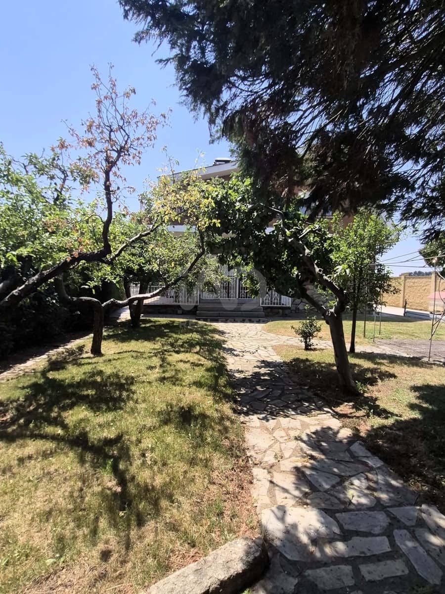 4 camera da letto Villa in vendita in Leon citta con piscina garage - 320.000 € (Rif: 9988166)