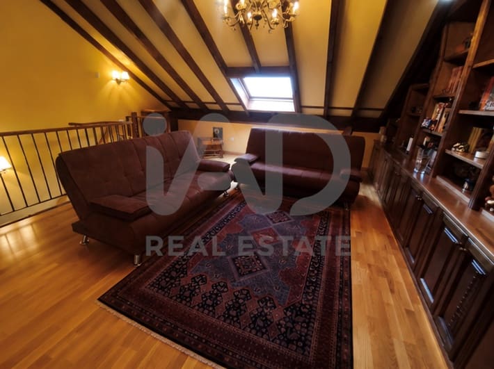 3 soverom Rekkehus til salgs i Leon by med garasje - € 248 000 (Ref: 9988167)