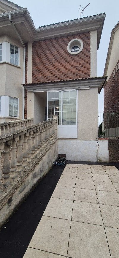 5 bedroom Terraced Villa for sale in Salamanca city with pool garage - € 350,000 (Ref: 9988170)
