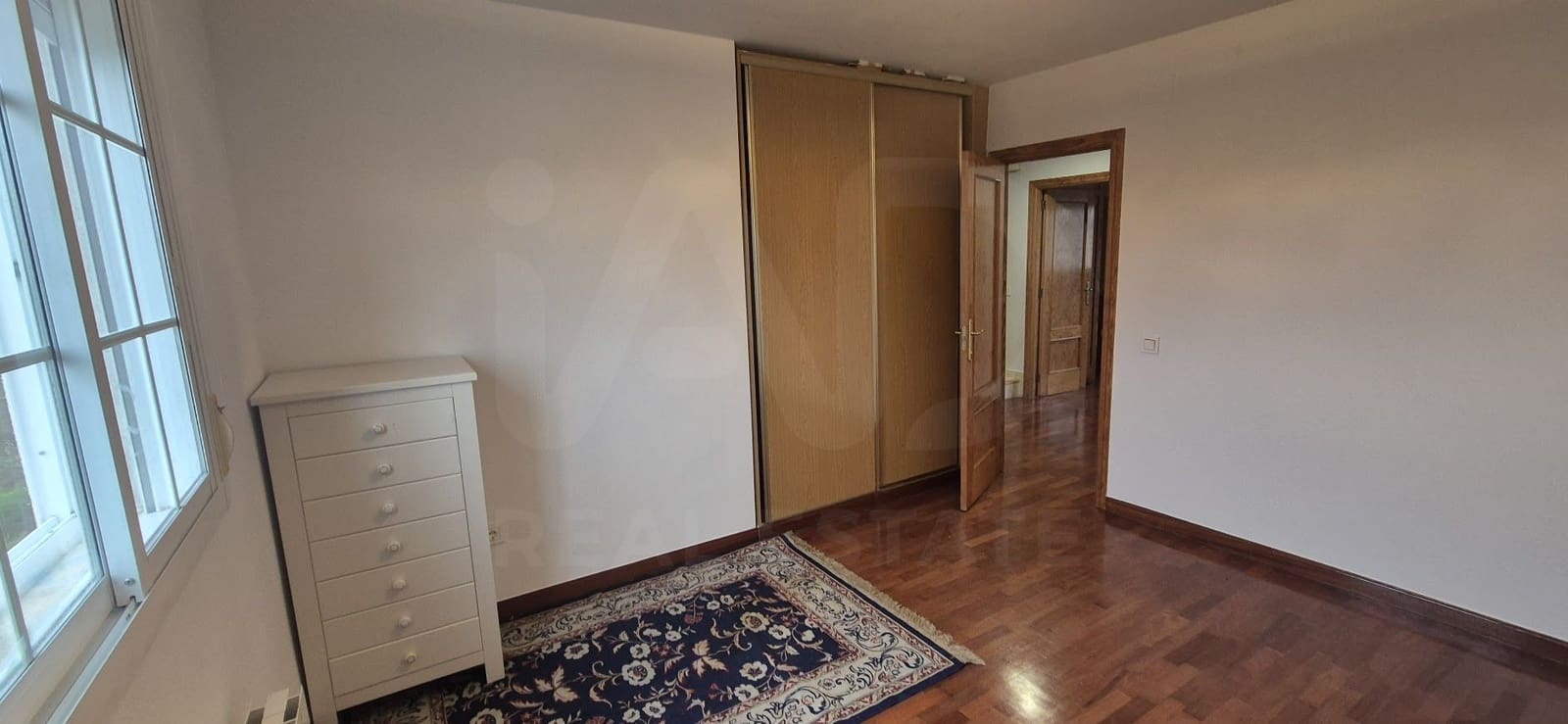 5 bedroom Terraced Villa for sale in Salamanca city with pool garage - € 350,000 (Ref: 9988170)