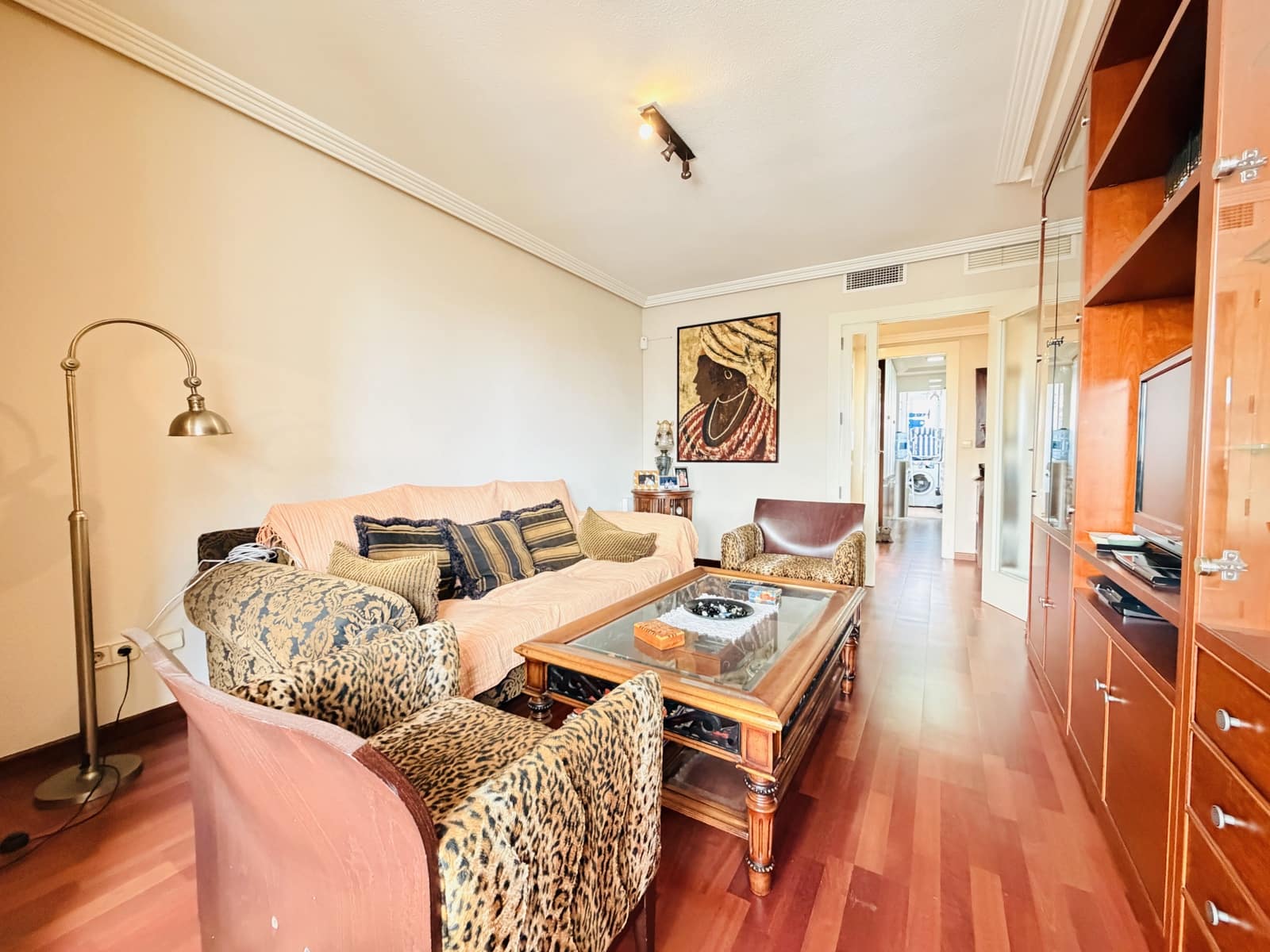 2 bedroom Apartment for sale in Alicante / Alacant city with pool garage - € 345,000 (Ref: 9988172)