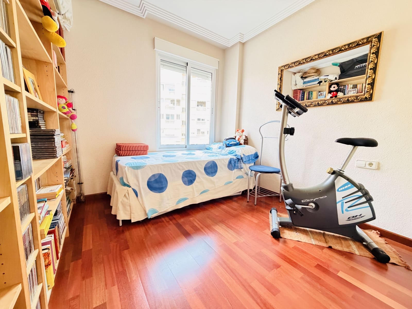 2 bedroom Apartment for sale in Alicante / Alacant city with pool garage - € 345,000 (Ref: 9988172)