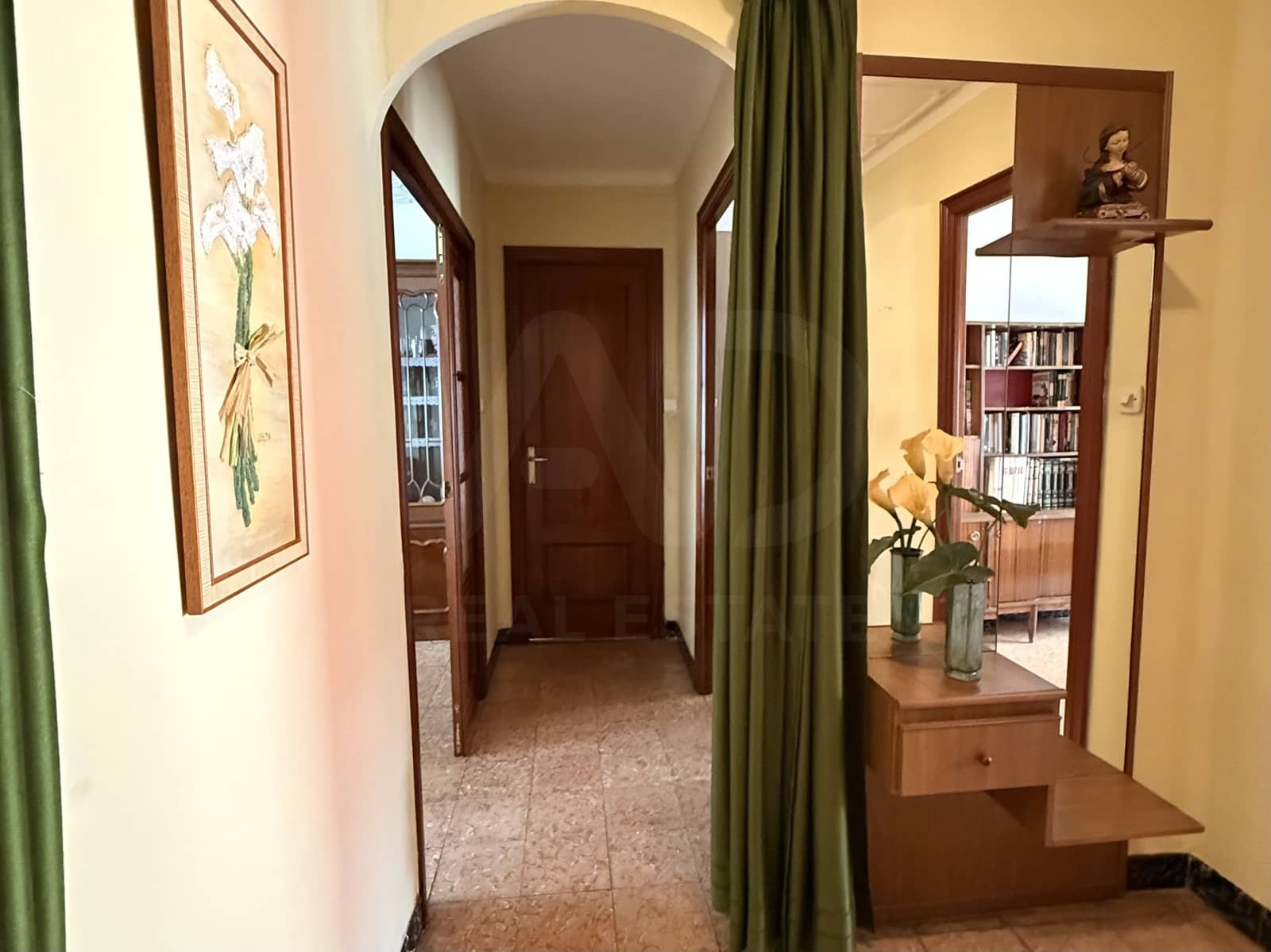 Commercial for sale in La Canonja - € 249,000 (Ref: 9988173)
