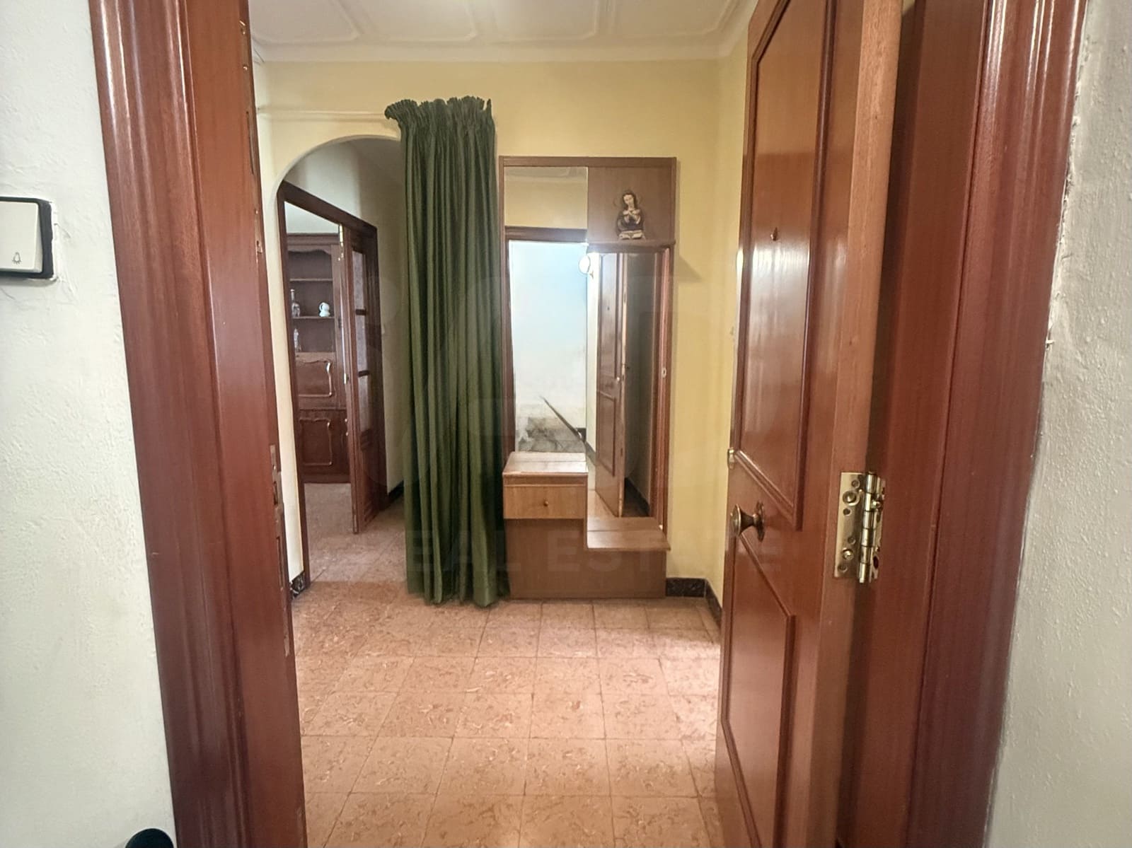 Commercial for sale in La Canonja - € 249,000 (Ref: 9988173)