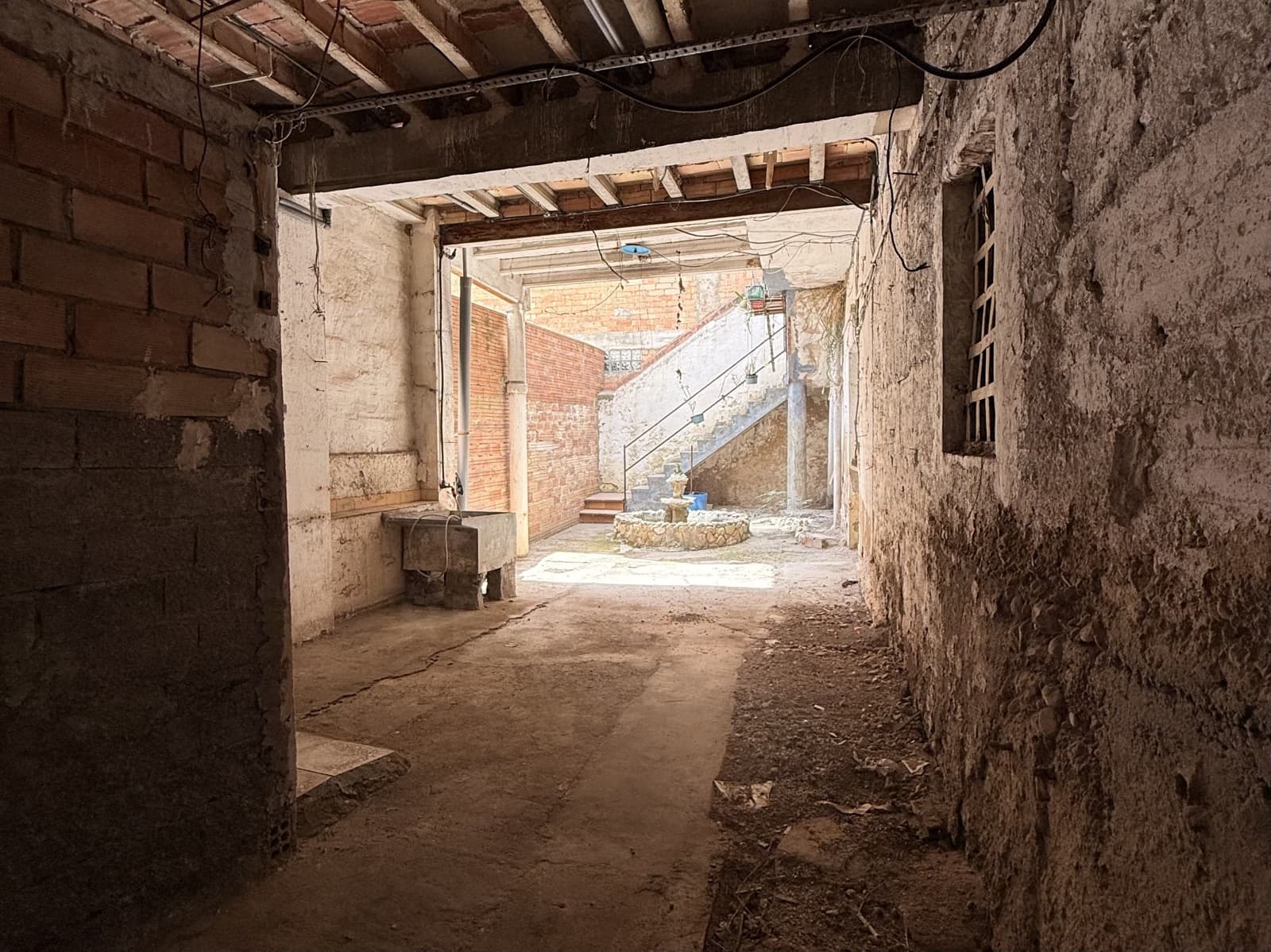Commercial for sale in La Canonja - € 249,000 (Ref: 9988173)