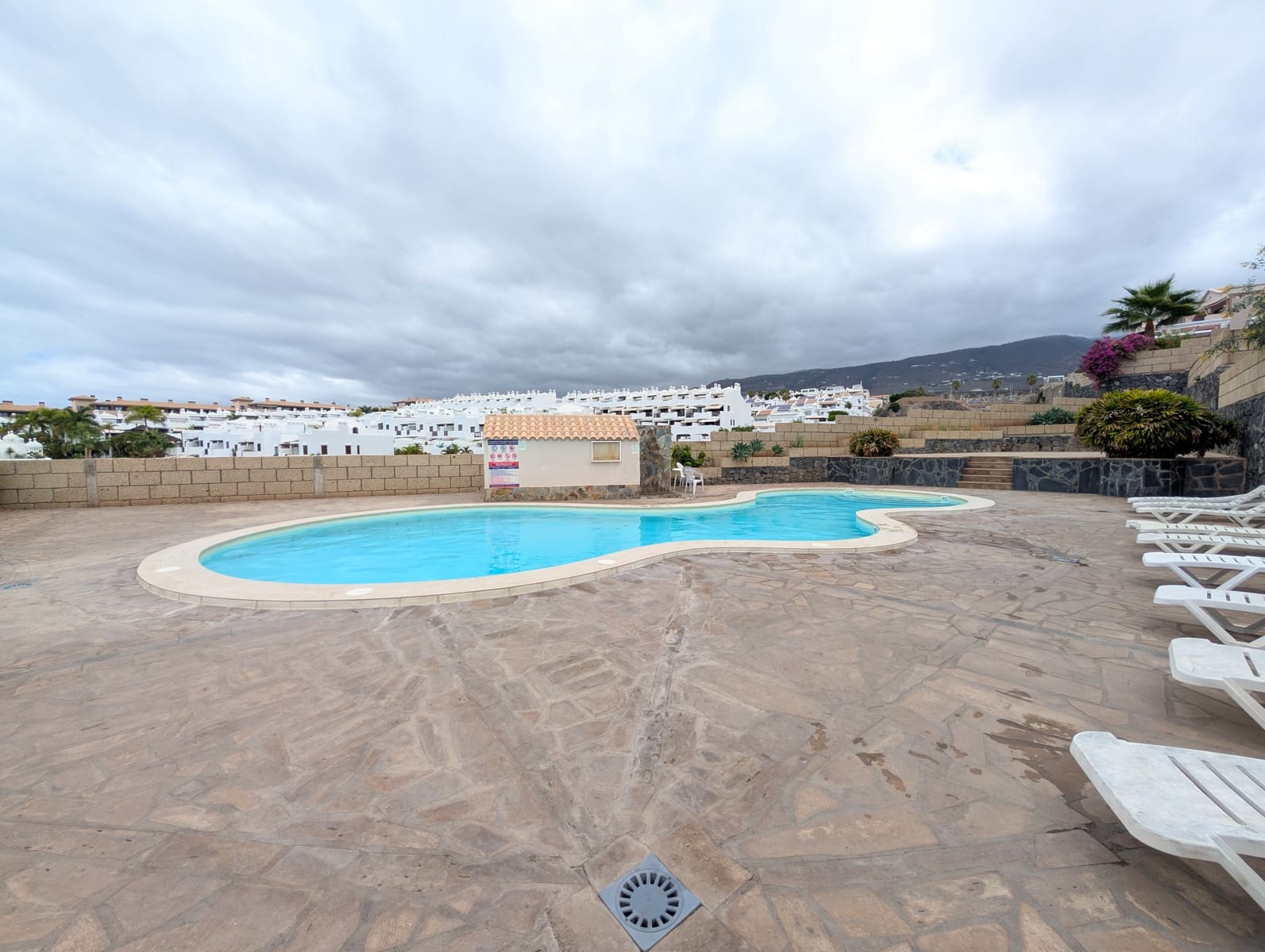 3 soverom Villa til salgs i Santa Cruz de Tenerife med svømmebasseng garasje - € 600 000 (Ref: 9988174)