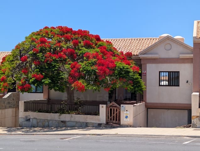 3 soverom Villa til salgs i Callao Salvaje - Playa Paraíso, Adeje med svømmebasseng garasje - € 600 000 (Ref: 9988174)