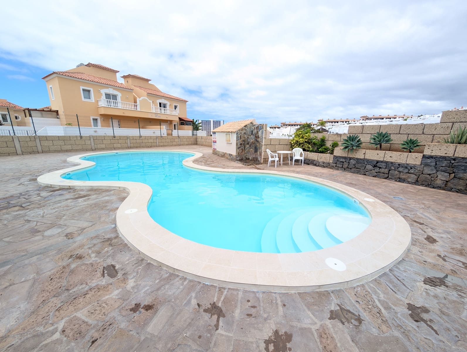 3 soverom Villa til salgs i Santa Cruz de Tenerife med svømmebasseng garasje - € 600 000 (Ref: 9988174)