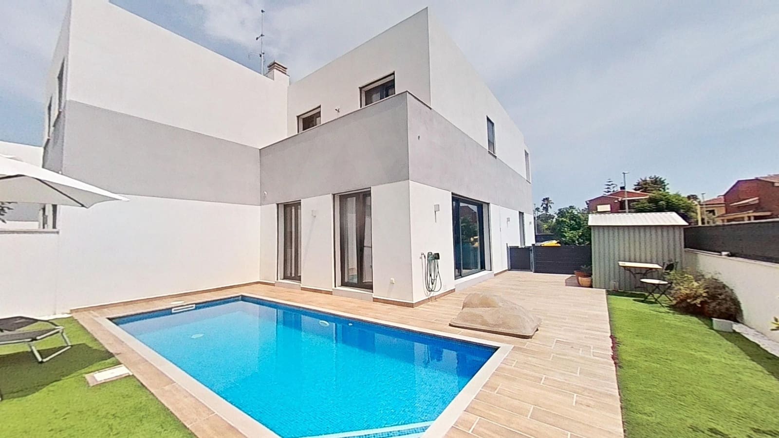 Casa de 4 habitaciones en Tarragona ciudad en venta con piscina garaje - 545.000 € (Ref: 9988175)