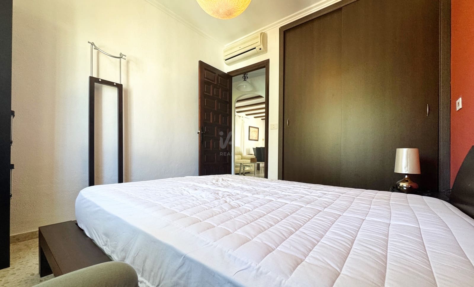2 Zimmer Reihenhaus zu verkaufen in Alicante / Alacant Stadt mit Pool - 290.000 € (Ref: 9988177)