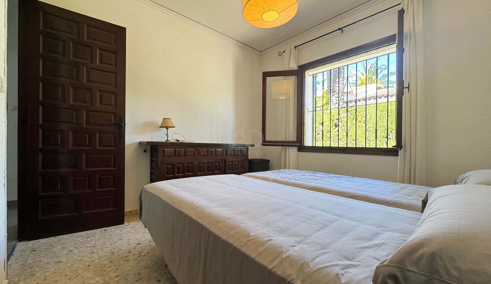 2 Zimmer Reihenhaus zu verkaufen in Alicante / Alacant Stadt mit Pool - 290.000 € (Ref: 9988177)