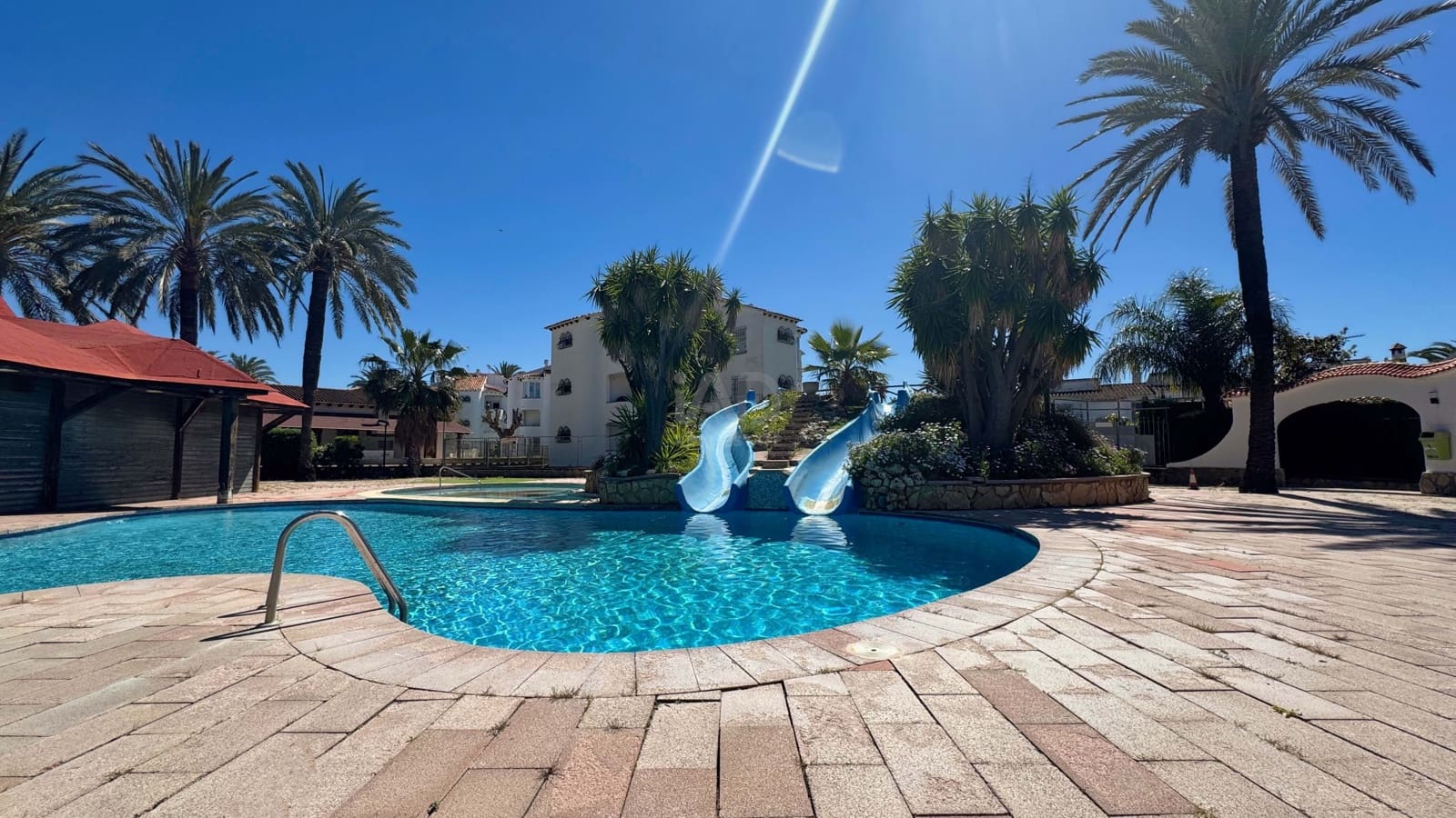 2 Zimmer Reihenhaus zu verkaufen in Alicante / Alacant Stadt mit Pool - 290.000 € (Ref: 9988177)