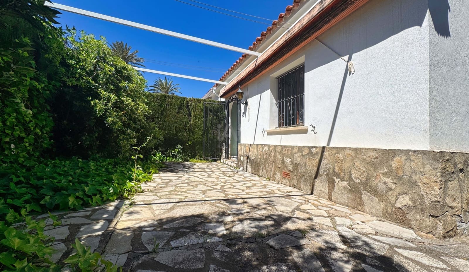 2 Zimmer Reihenhaus zu verkaufen in Alicante / Alacant Stadt mit Pool - 290.000 € (Ref: 9988177)