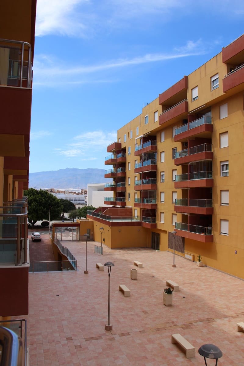 1 bedroom Apartment for sale in Almeria city with pool garage - € 166,000 (Ref: 9988181)