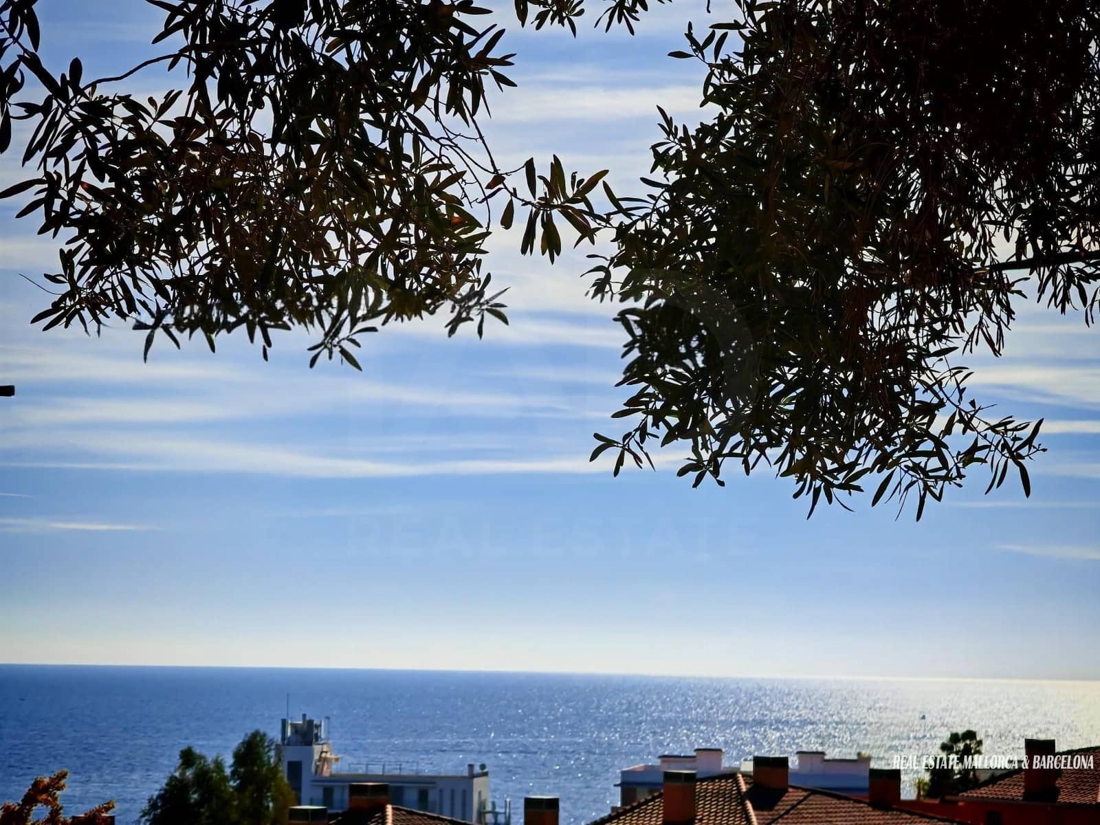 4 bedroom Townhouse for sale in Barcelona city - € 519,900 (Ref: 9988182)