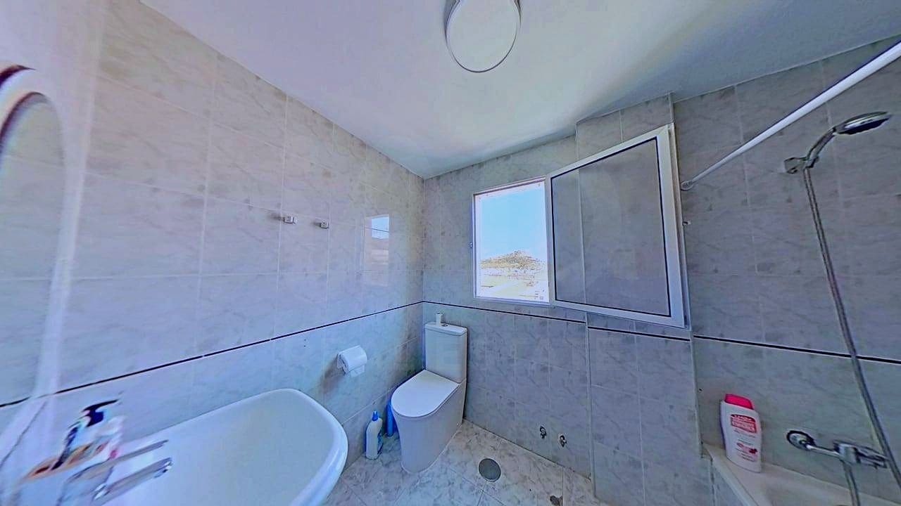3 soveværelse Lejlighed til salg i Alicante by - € 175.000 (Ref: 9988193)