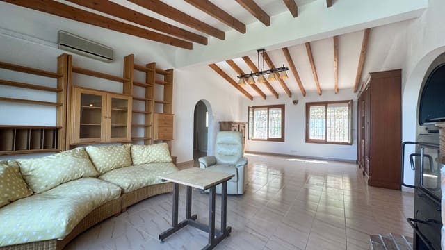 4 camera da letto Casa in vendita in Pego con piscina garage - 390.000 € (Rif: 9988195)