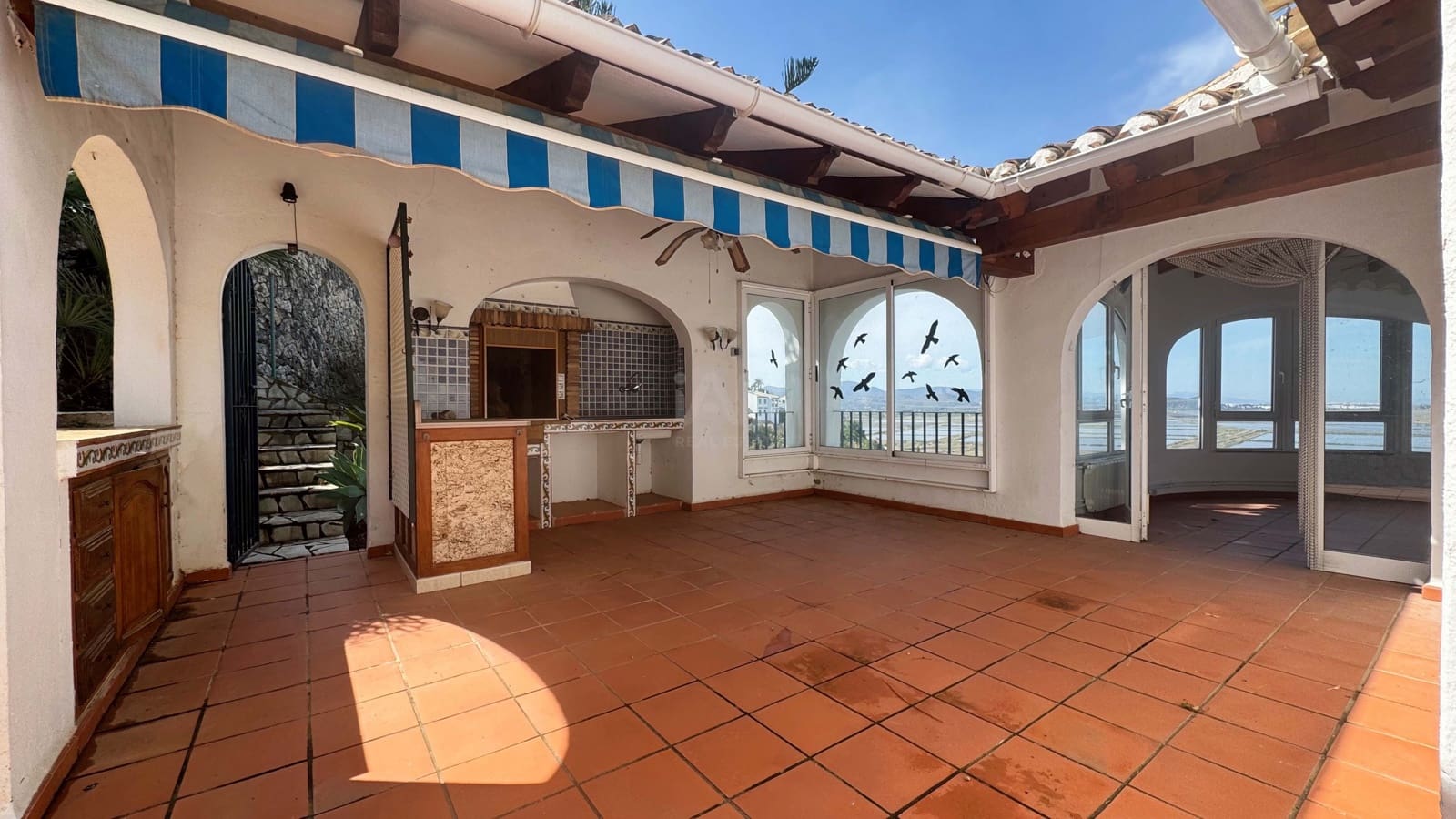 4 bedroom Townhouse for sale in Alicante / Alacant city with pool garage - € 390,000 (Ref: 9988195)