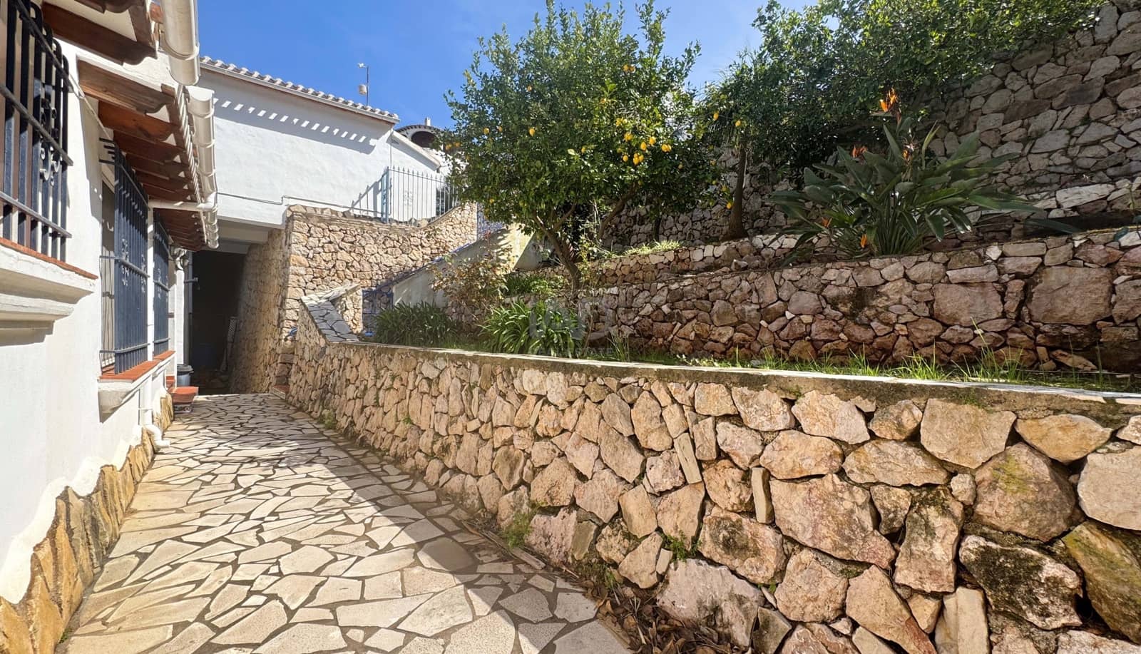 4 bedroom Townhouse for sale in Alicante / Alacant city with pool garage - € 390,000 (Ref: 9988195)
