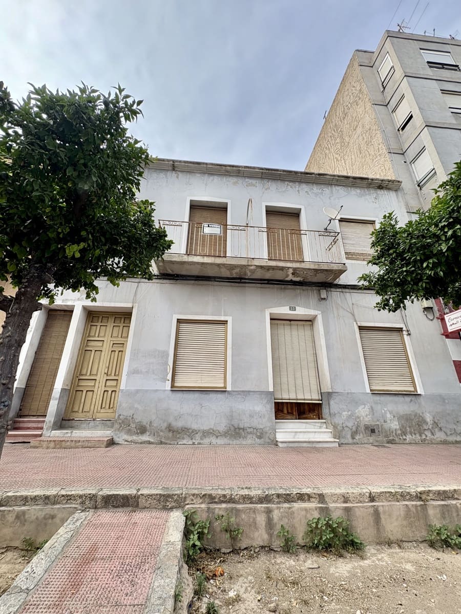Casa de 4 habitaciones en Alicante / Alacant ciudad en venta - 175.000 € (Ref: 9988196)