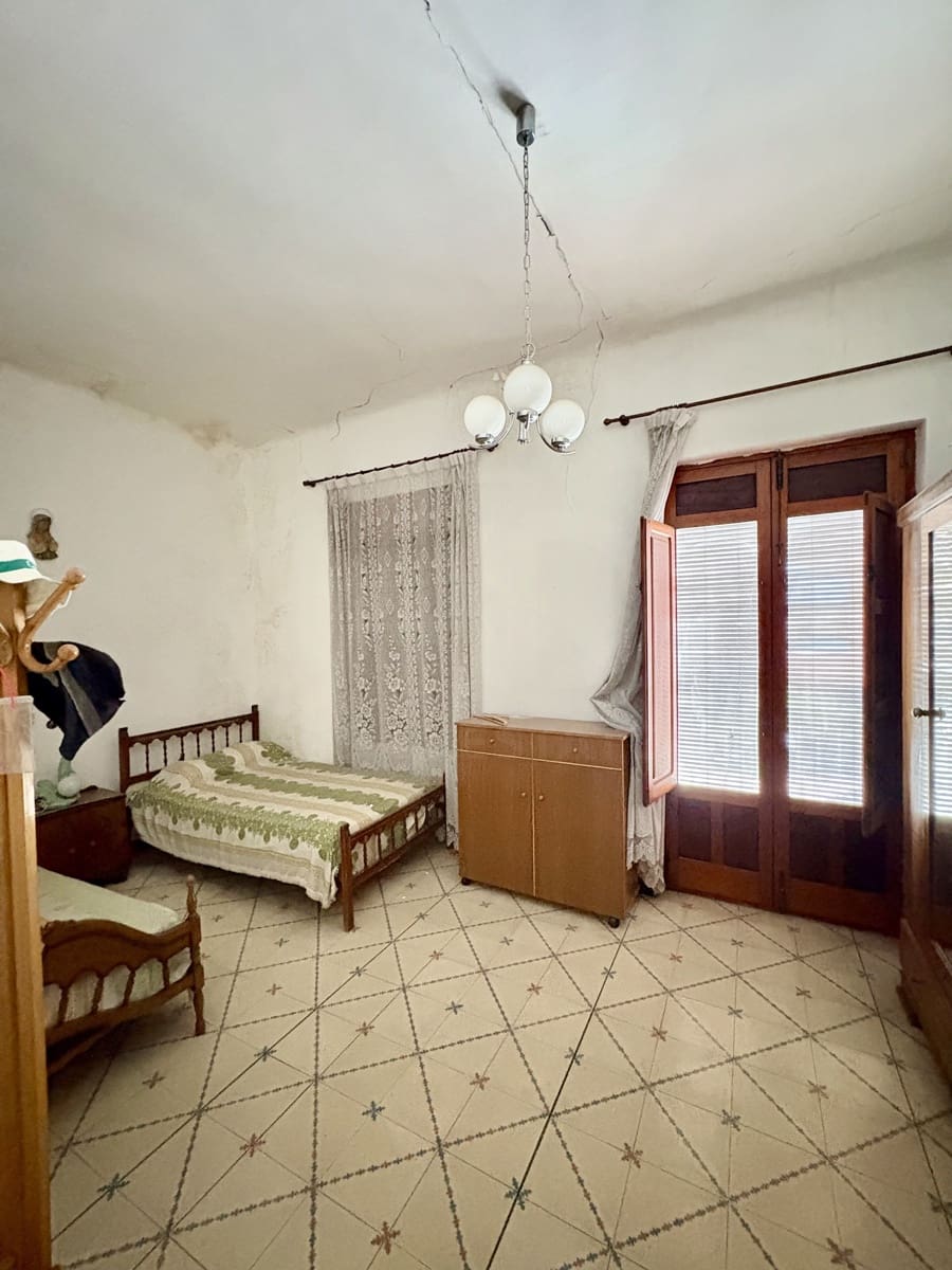 Casa de 4 habitaciones en Alicante / Alacant ciudad en venta - 175.000 € (Ref: 9988196)