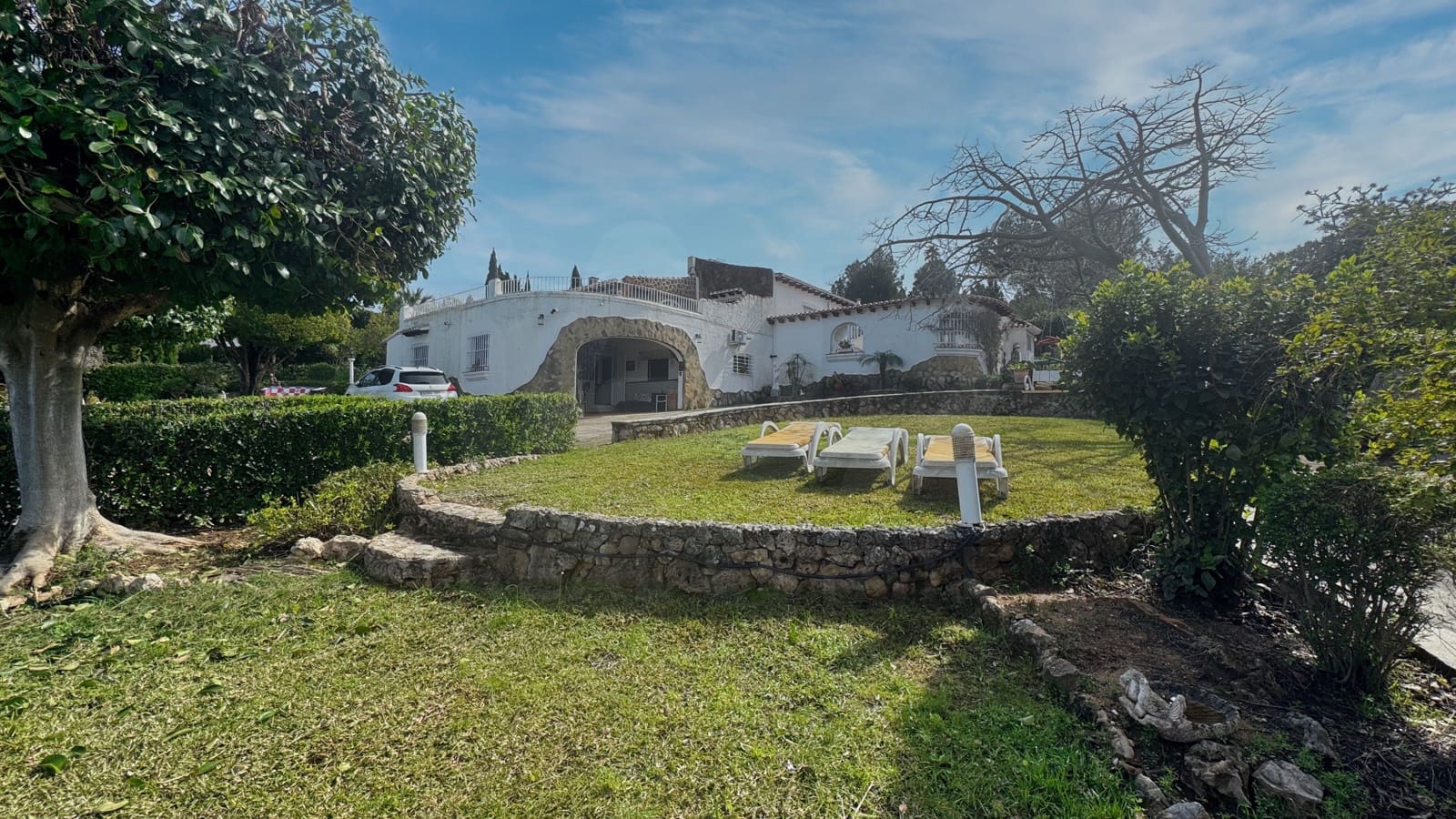 7 Zimmer Villa zu verkaufen in Rafol de Almunia mit Pool Garage - 750.000 € (Ref: 9988197)
