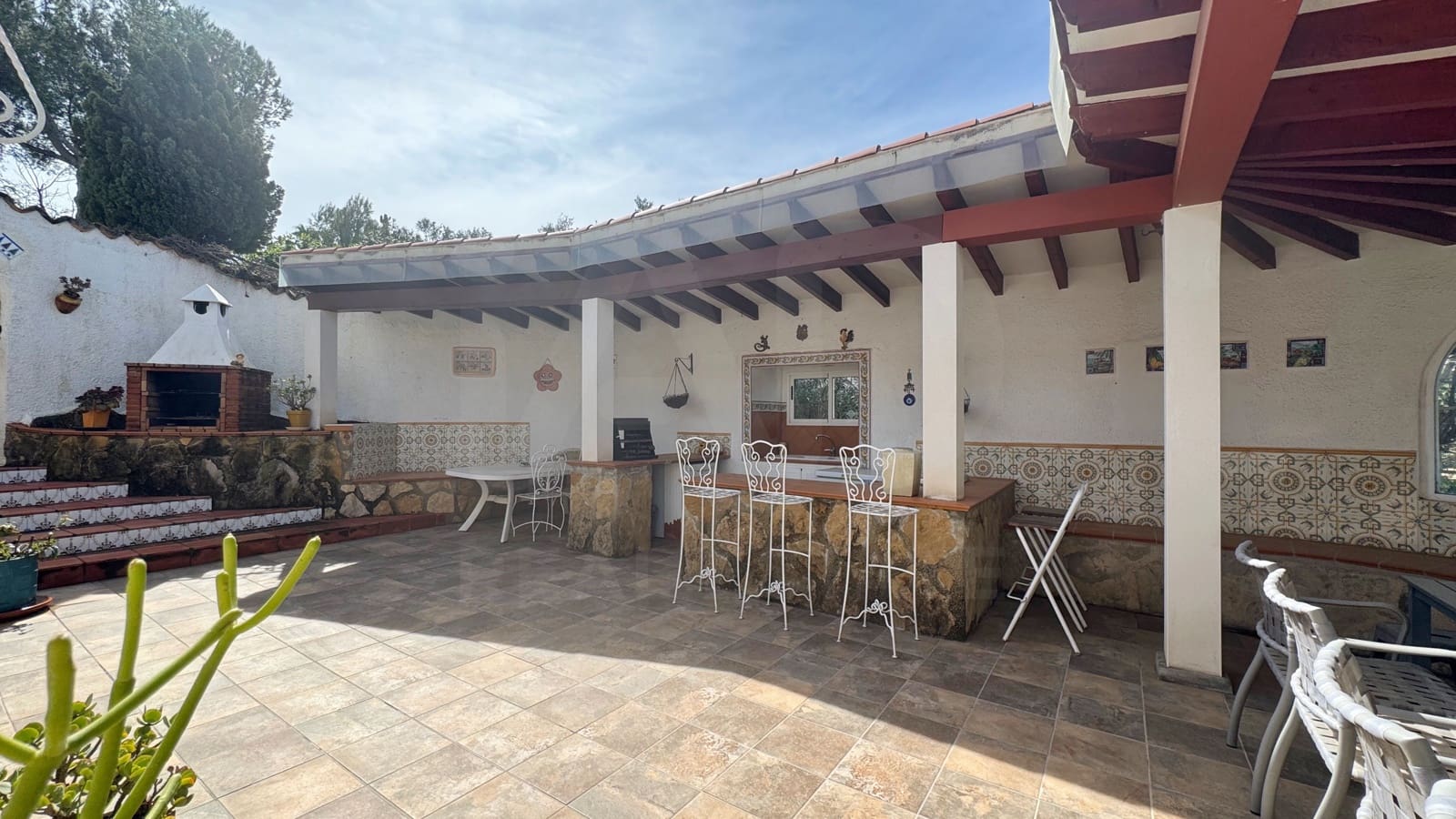 7 Zimmer Villa zu verkaufen in Rafol de Almunia mit Pool Garage - 750.000 € (Ref: 9988197)