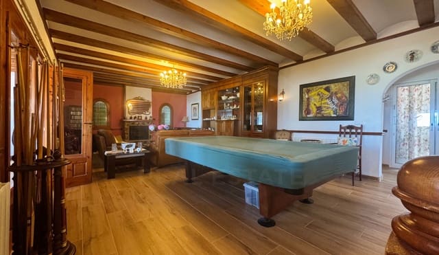 7 Zimmer Villa zu verkaufen in Ráfol de Almunia mit Pool Garage - 750.000 € (Ref: 9988197)