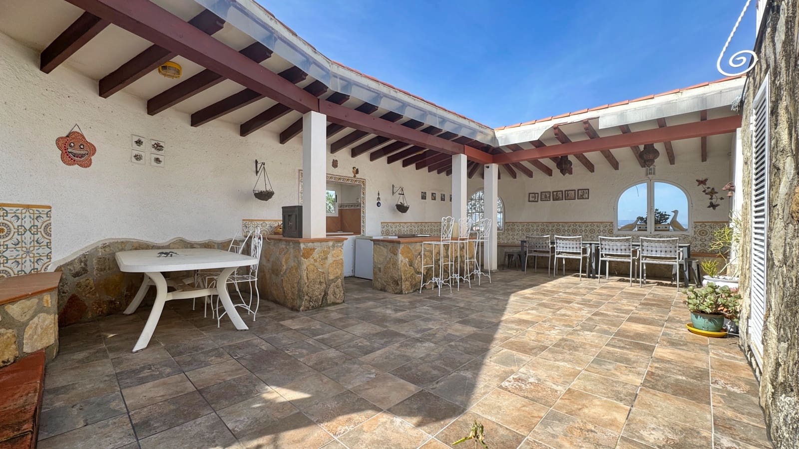 7 Zimmer Villa zu verkaufen in Rafol de Almunia mit Pool Garage - 750.000 € (Ref: 9988197)