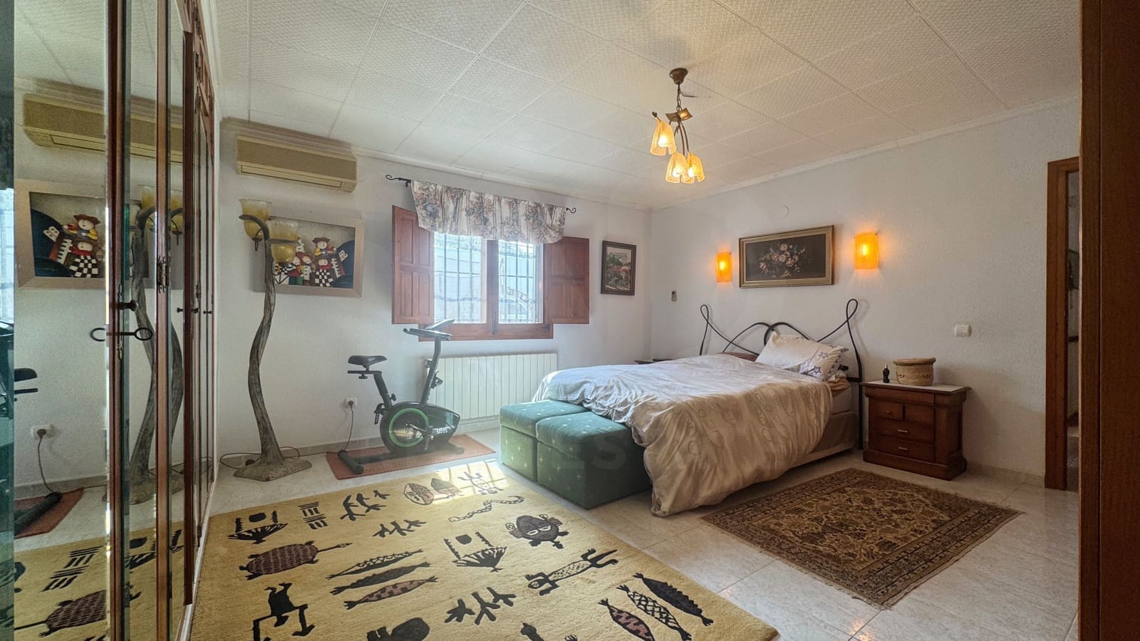 7 Zimmer Villa zu verkaufen in Rafol de Almunia mit Pool Garage - 750.000 € (Ref: 9988197)