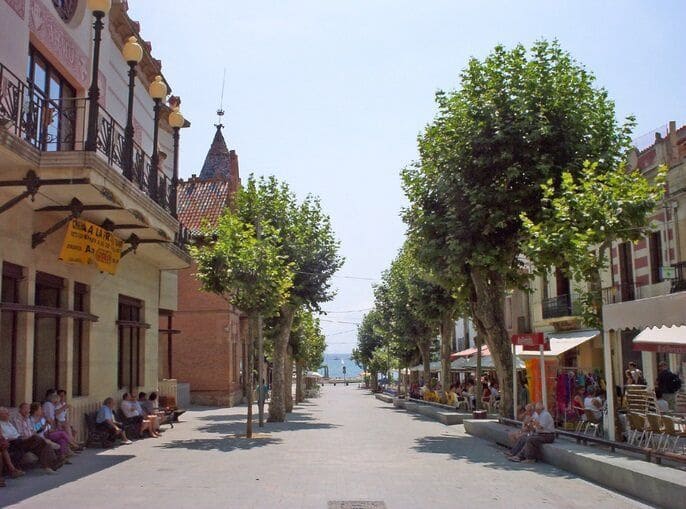 6 Zimmer Haus zu verkaufen in Barcelona Stadt - 450.000 € (Ref: 9988198)