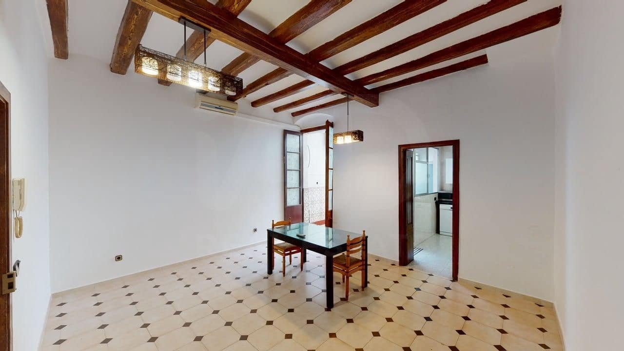 6 Zimmer Haus zu verkaufen in Barcelona Stadt - 450.000 € (Ref: 9988198)