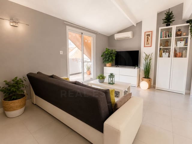 1 sypialnia Penthouse na sprzedaż w La Trinidad, Miasto Málaga - 225 000 € (Ref: 9988201)