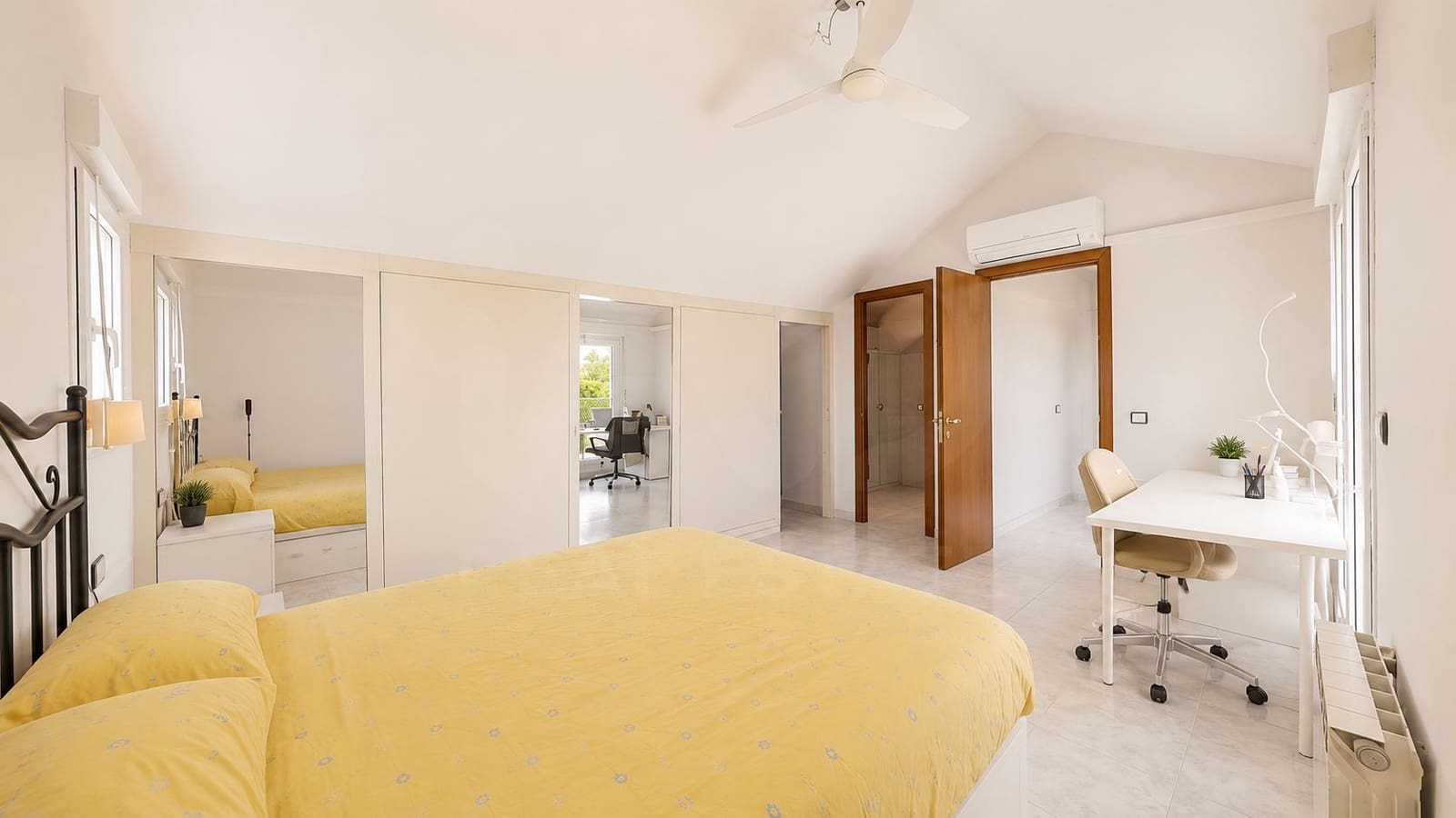 7 sypialnia Dom na sprzedaż w Miasto Barcelona z garażem - 575 000 € (Ref: 9988204)