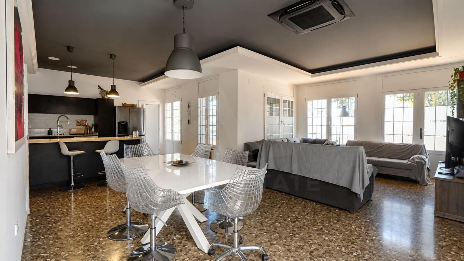 7 sypialnia Dom na sprzedaż w Miasto Barcelona z garażem - 575 000 € (Ref: 9988204)