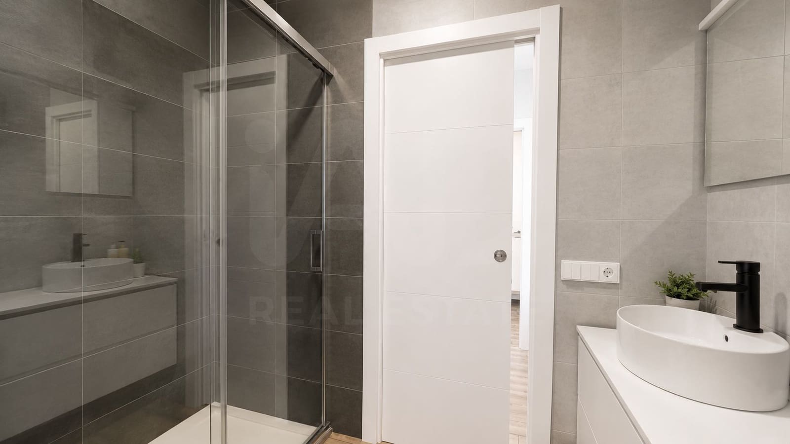 7 sypialnia Dom na sprzedaż w Miasto Barcelona z garażem - 575 000 € (Ref: 9988204)