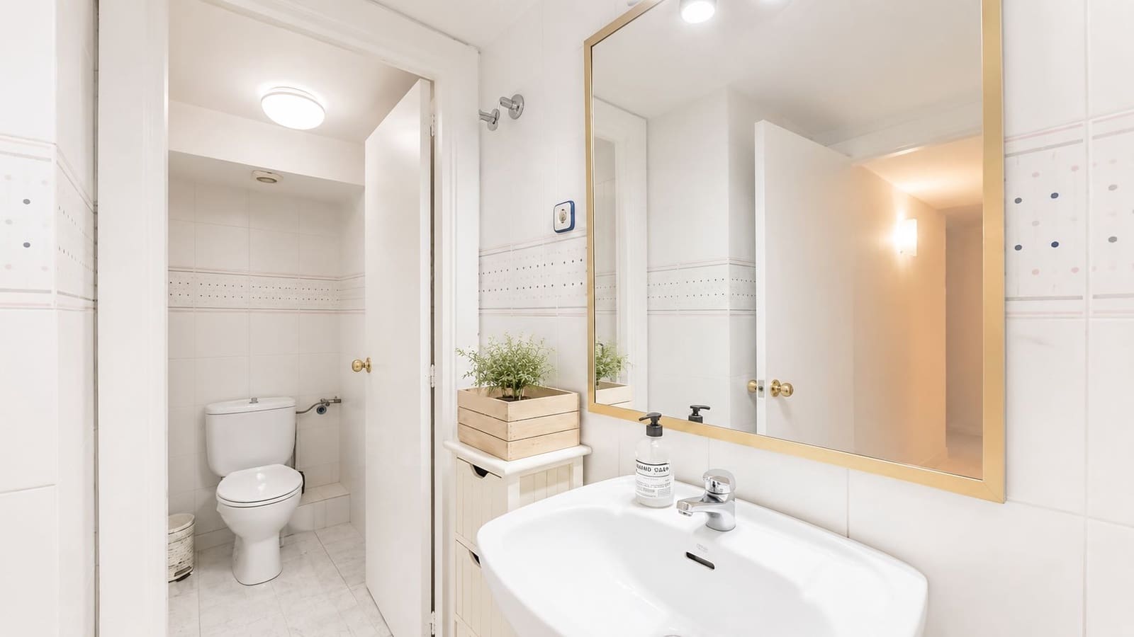 7 sypialnia Dom na sprzedaż w Miasto Barcelona z garażem - 575 000 € (Ref: 9988204)