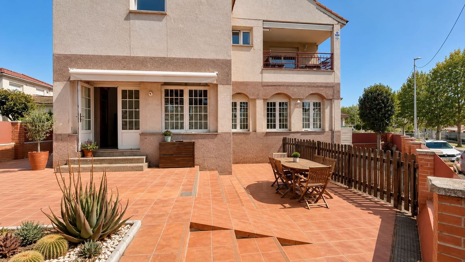 7 sypialnia Dom na sprzedaż w Miasto Barcelona z garażem - 575 000 € (Ref: 9988204)