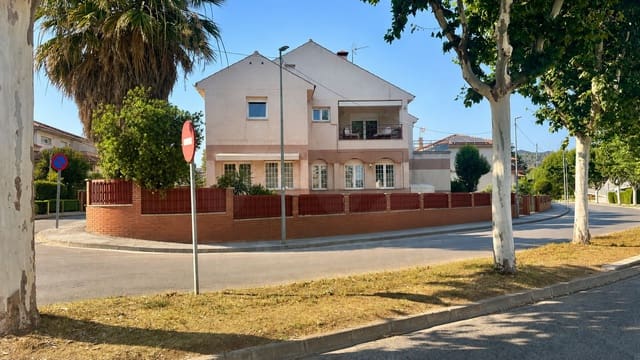 7 sypialnia Dom na sprzedaż w Miasto Barcelona z garażem - 575 000 € (Ref: 9988204)
