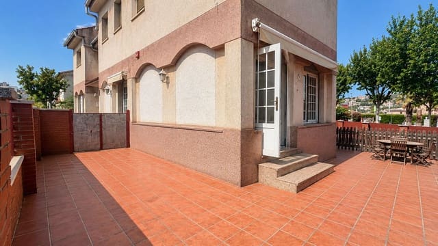 7 sypialnia Dom na sprzedaż w Miasto Barcelona z garażem - 575 000 € (Ref: 9988204)